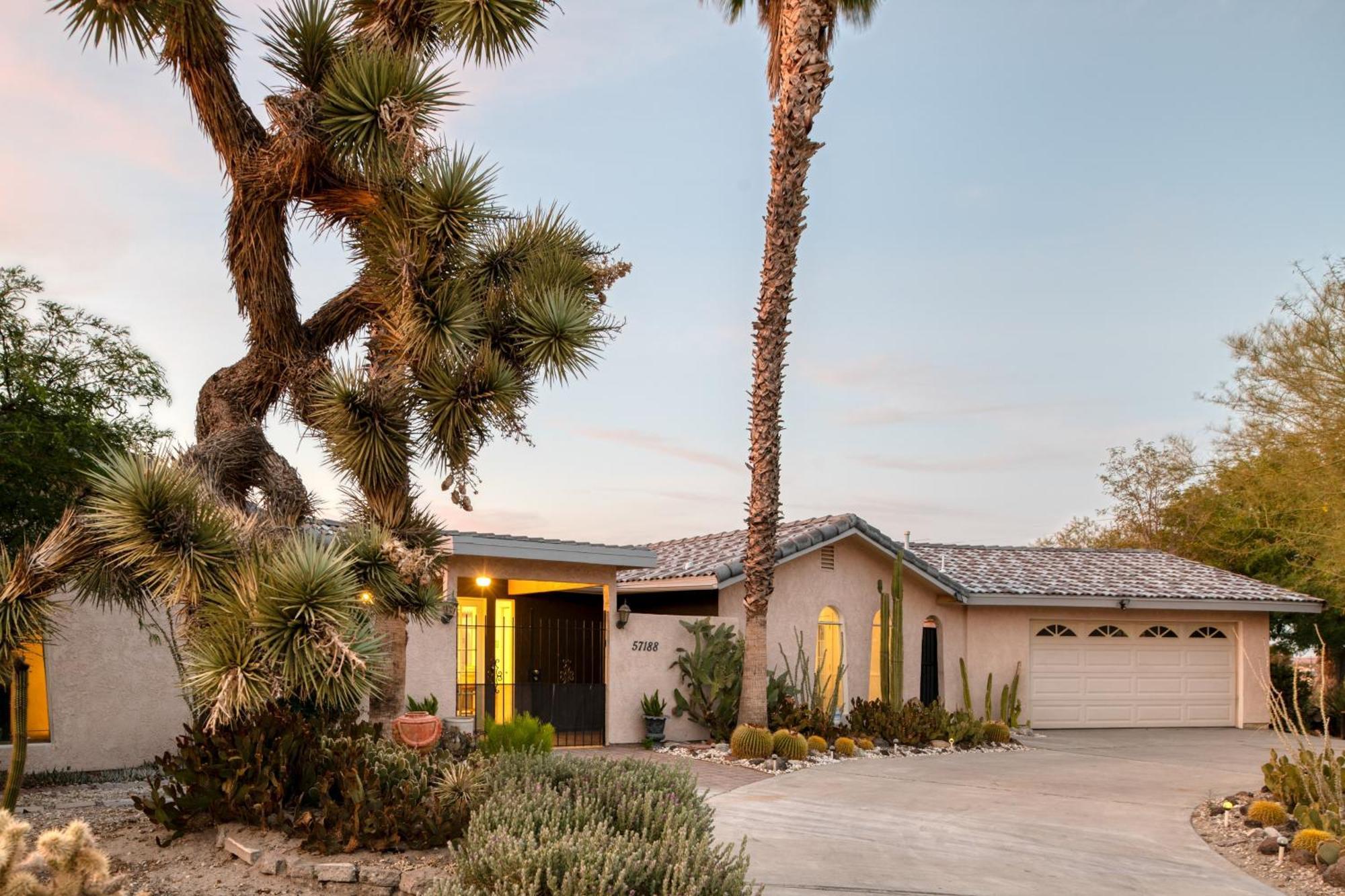 Archie By Avantstay Desert Retreat W Courtyard Edge Of Joshua Tree Yucca Valley Esterno foto